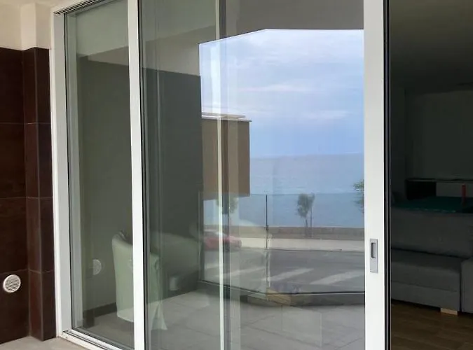 Marina Fronte Mare By Salentoville Apartment *